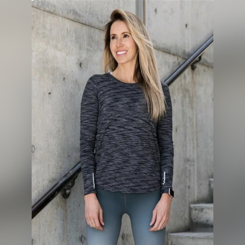 ZYIA Charcoal Split Back Long Sleeve T Size Large NWT